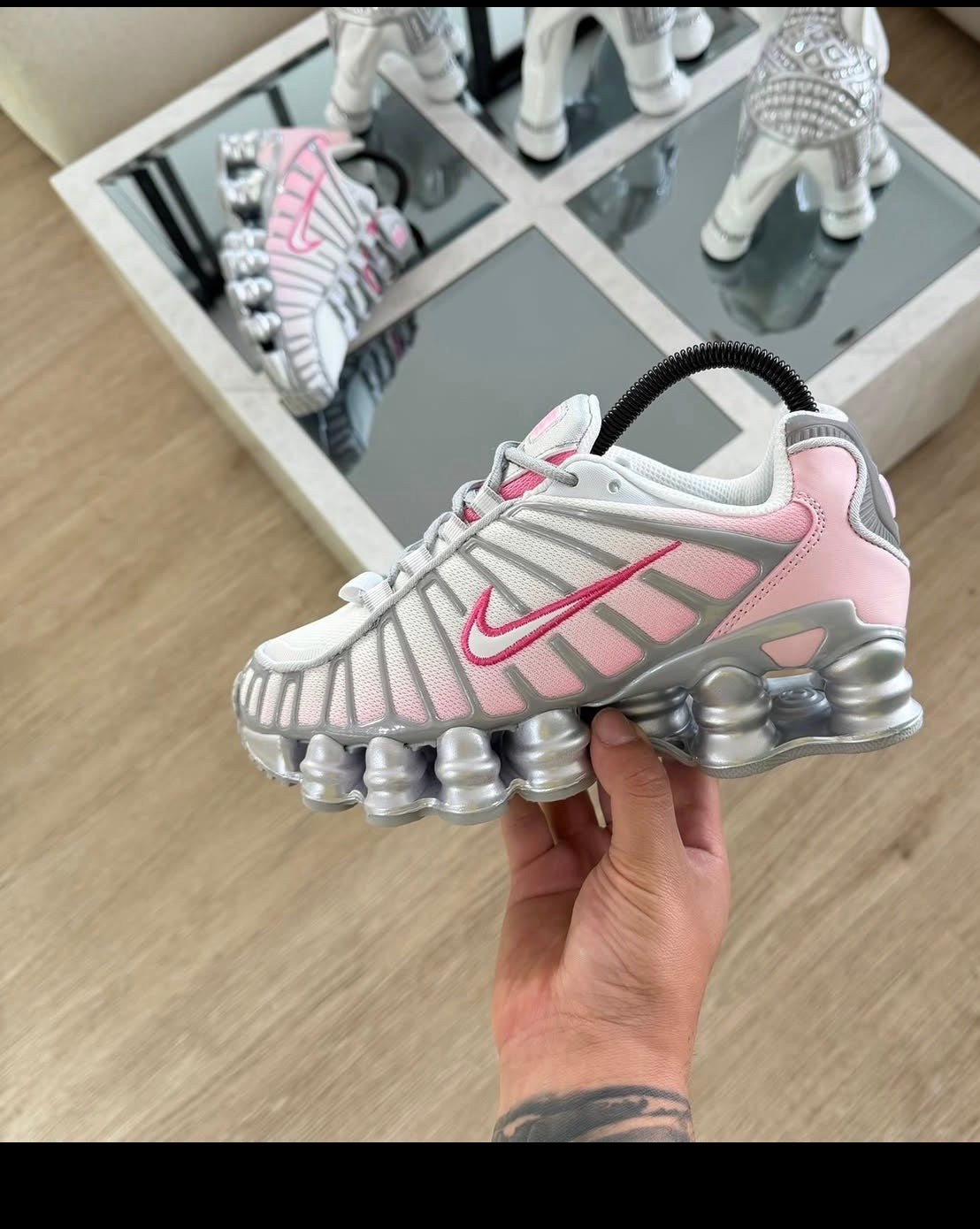 Nike shox metallic rose