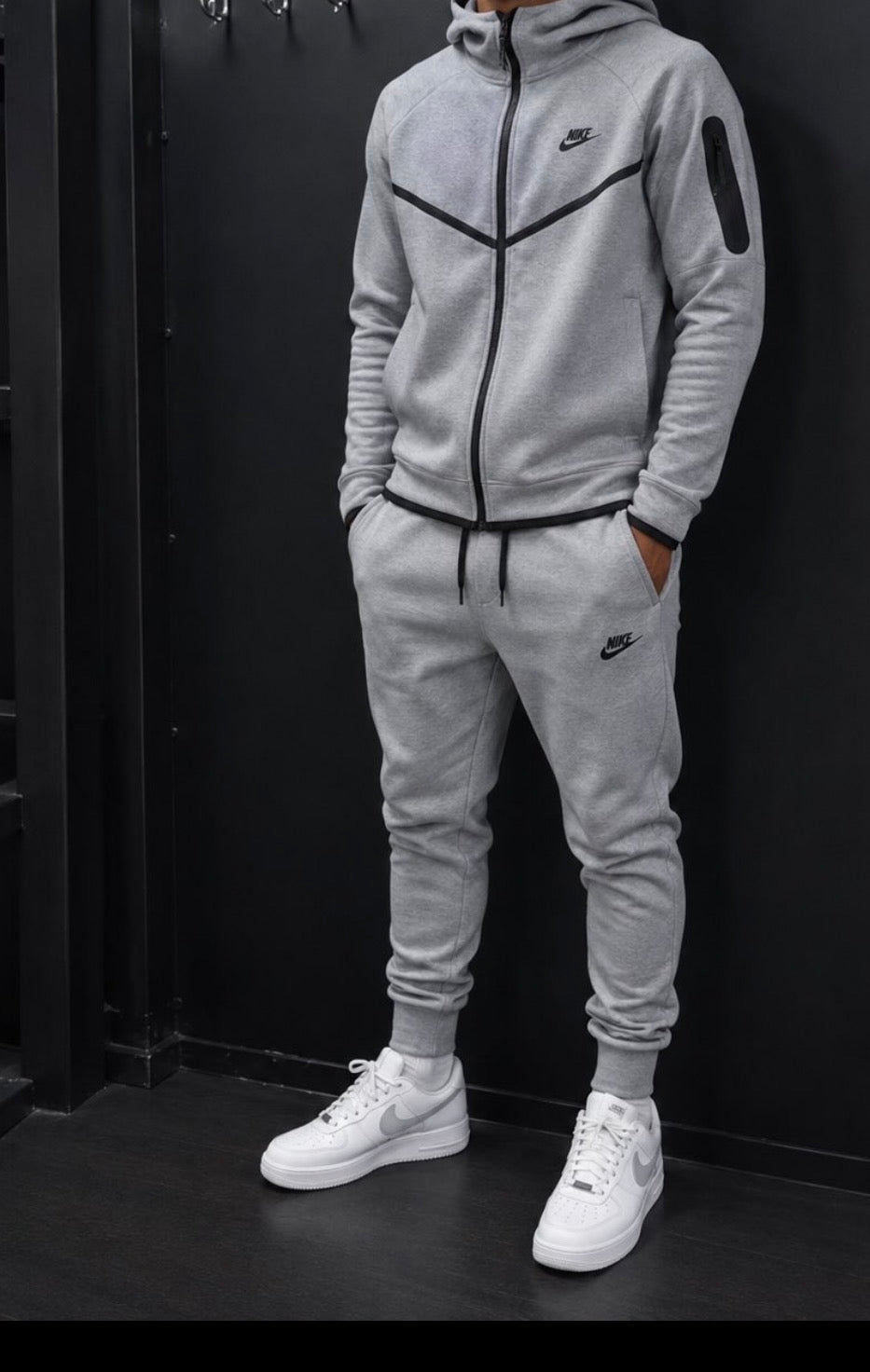 Chándal Nike tech gris