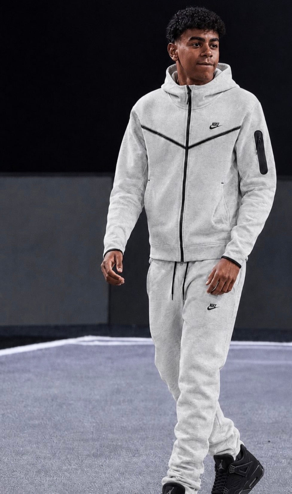 Chándal Nike tech gris