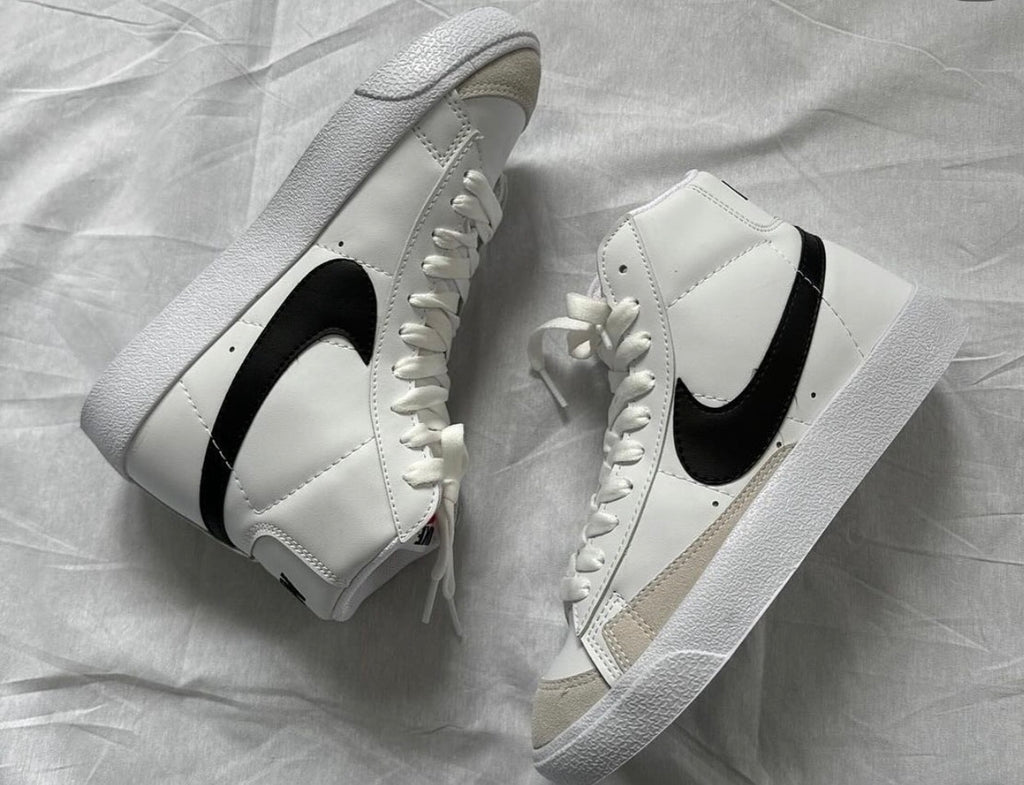 NIKE BLAZER