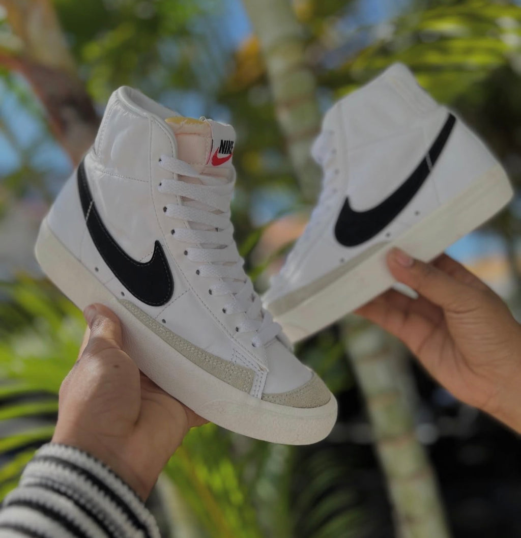 NIKE BLAZER
