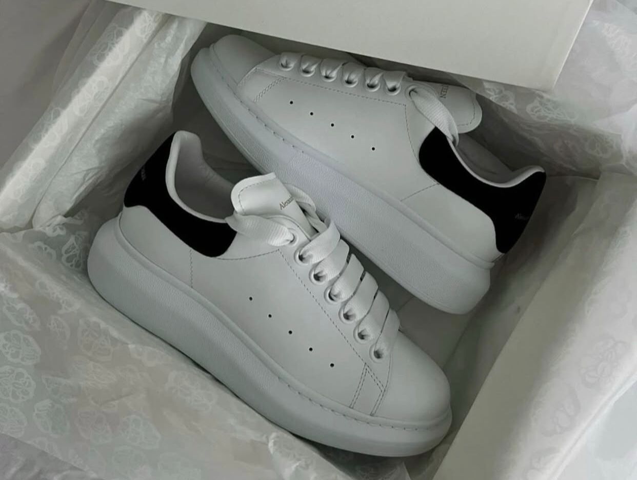 ALEXANDER MCQUEEN WHITE/BLACK