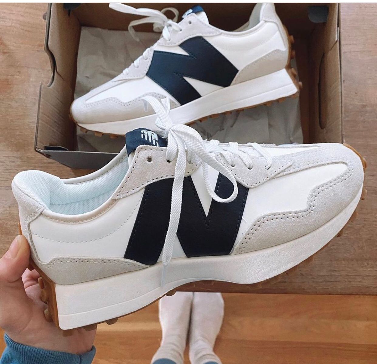 NEW BALANCE 327