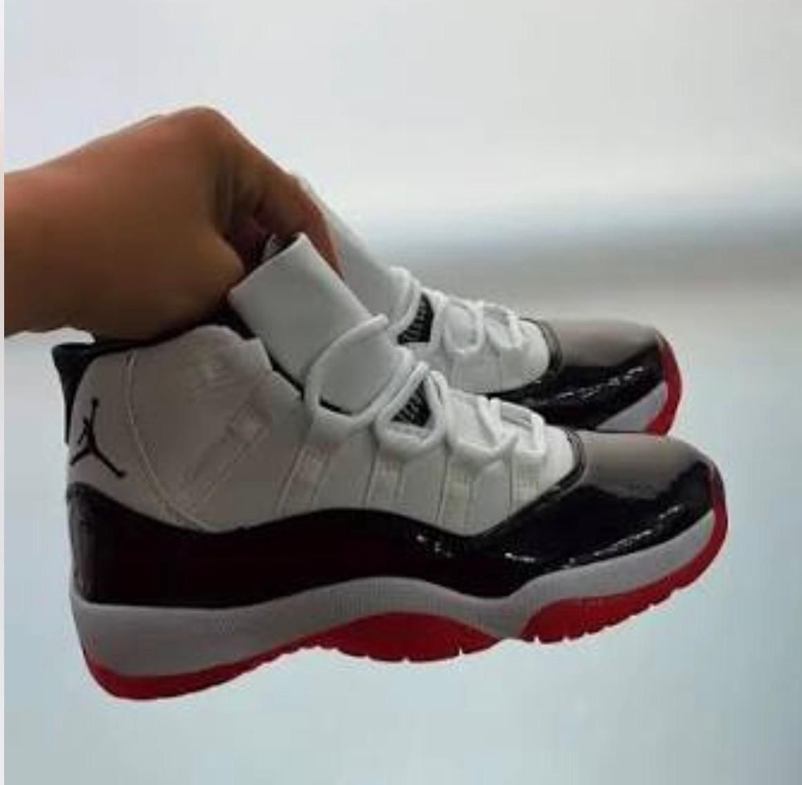 JORDAN 11 WHITE/BLACK/RED