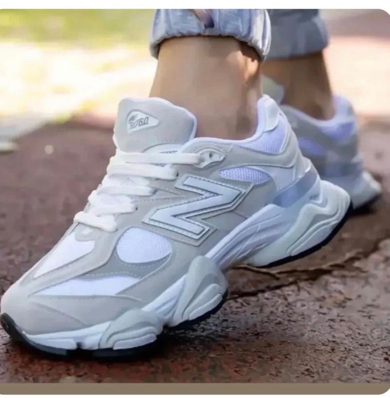 NEW BALANCE 9060 GREY/WHITE