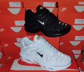 NIKE TUNNED  Negra logo blanco