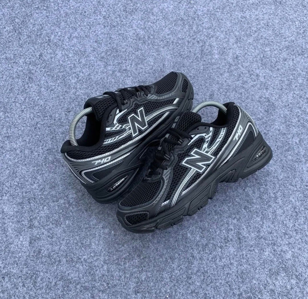 New balance 740 Negra
