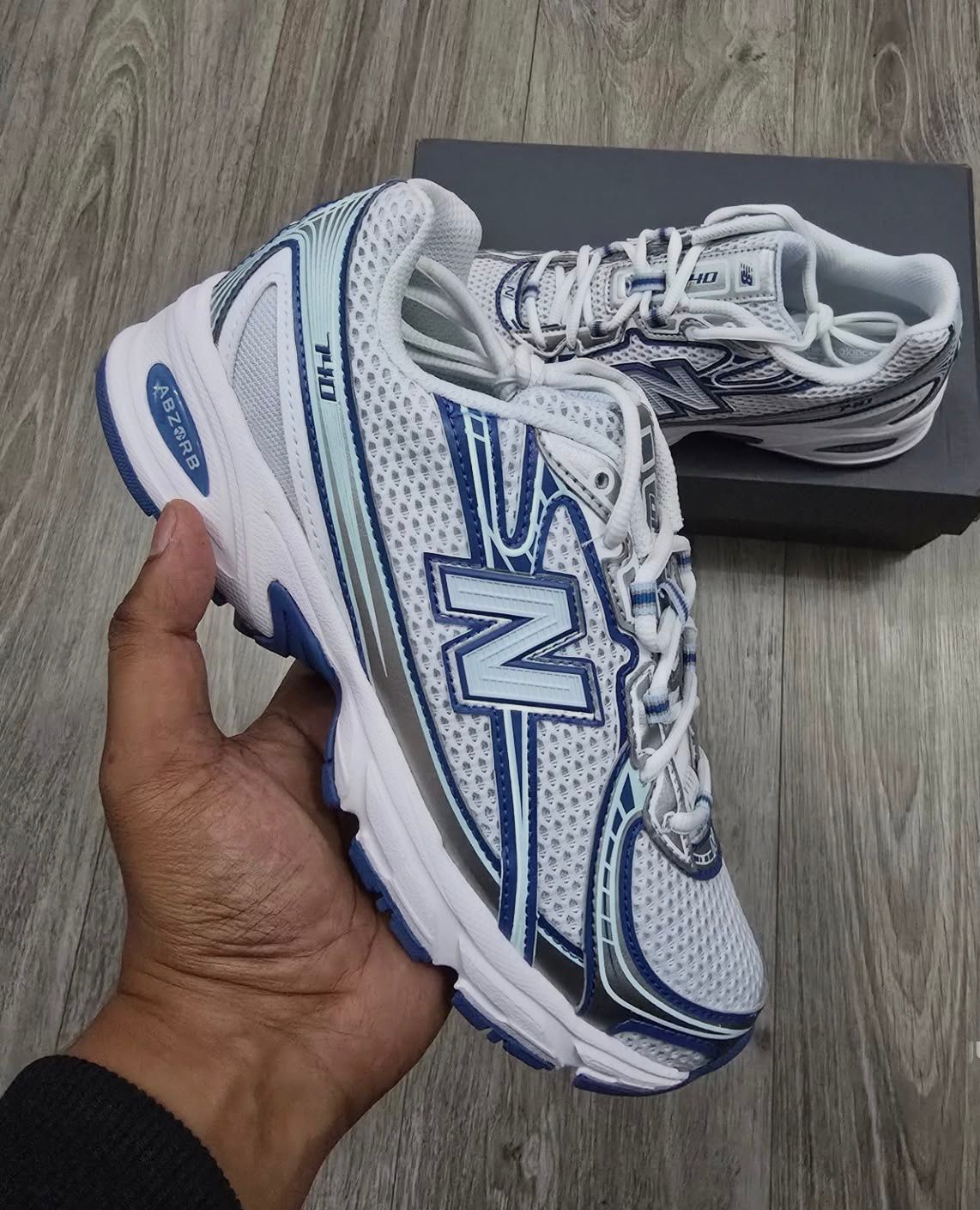 New balance 740